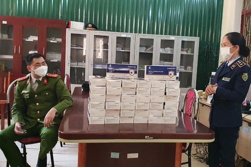 Cao Bằng: Thu giữ hơn 16.000 bộ xét nghiệm COVID-19 không rõ nguồn gốc