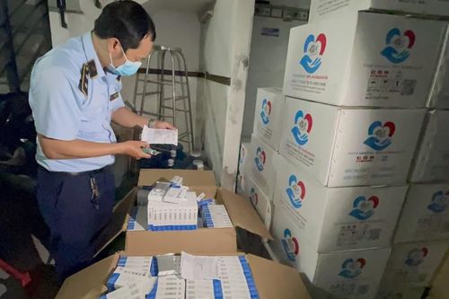 TP. Hồ Chí Minh: Thu giữ 60.000 kit test, 80.000 viên thuốc điều trị Covid-19 nhập lậu