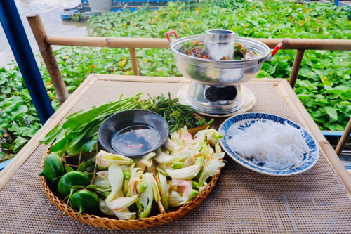 Lẩu bần chua – đặc sản Cần Thơ thơm ngon mang hơi thở 'hương đồng gió nội'