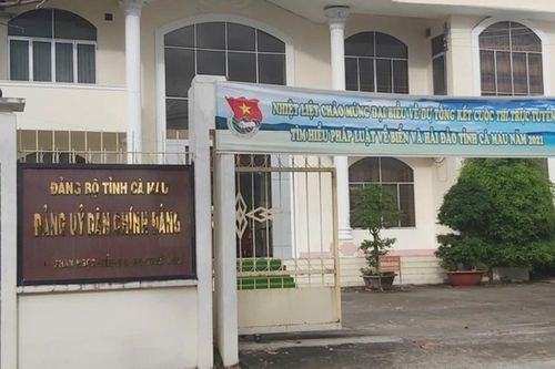 Tham ô hơn 1,3 tỷ đồng tiền đảng phí
