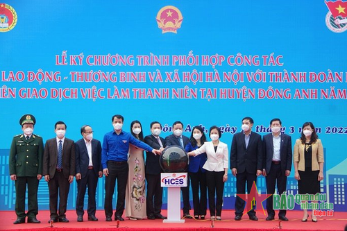 Hà Nội: Hơn 2.000 người lao động tham gia Phiên giao dịch việc làm thanh niên