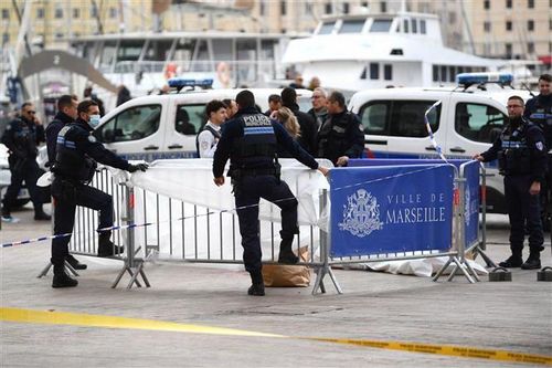 Pháp: Tấn công bằng dao tại Marseille khiến một cảnh sát bị thương