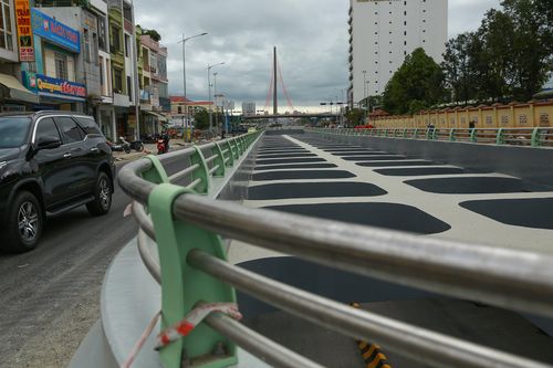 Nguy cơ tai nạn tại giếng trời lộ thiên ở nút giao 750 tỷ đồng