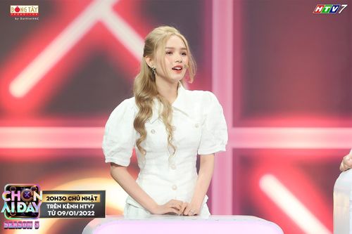 Chơi gameshow, hot girl Xoài Non lộ sắc vóc không tì vết