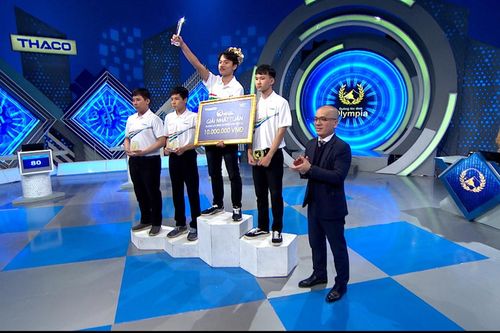 Nam sinh Quốc học Huế giành chiến thắng nghẹt thở tại cuộc thi tuần Olympia