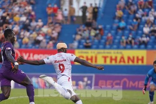 Hải Phòng mất thắng trên sân Bình Dương với quả penalty nhạy cảm