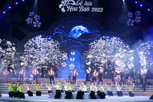 Chương trình nghệ thuật đặc sắc 'Lung linh miền Hoa Ban'