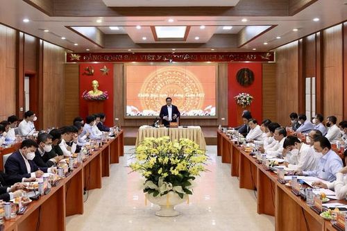 Quy hoạch, xây dựng Trường Sa trở thành trung tâm kinh tế, văn hóa, xã hội