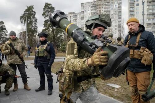 Nga cảnh báo đoàn xe chở vũ khí cho Ukraine 'có thể trở thành mục tiêu'