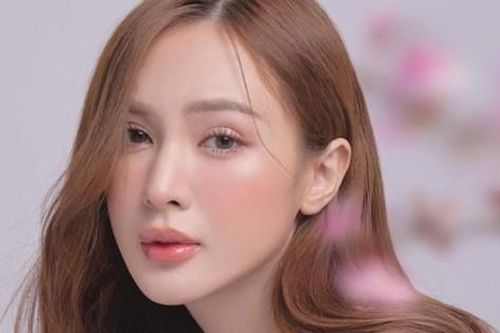 Bất ngờ với nhan sắc hiện tại của 'nàng hot girl đình đám' từng sửa cằm tới 6 lần