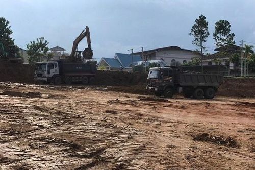 Quay quắt trong 'bão giá'