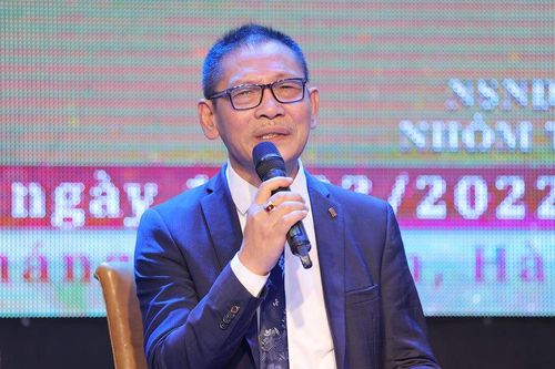 NSƯT Đức Long: 'Vinh quang nhờ hát, trắng tay cũng vì nó'