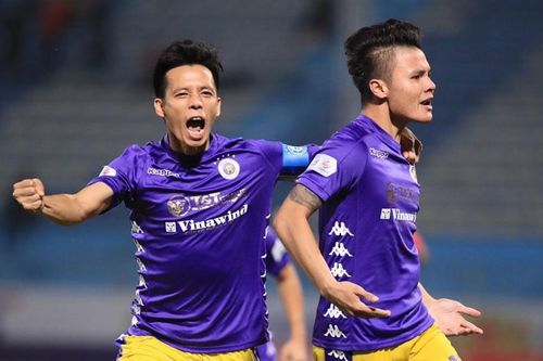 Văn Quyết: 'Hà Nội FC luôn muốn Quang Hải ở lại'