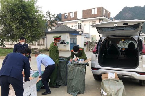 Tuyên Quang: Xử lý nhiều trường hợp buôn bán thuốc, kit test y tế nhập lậu