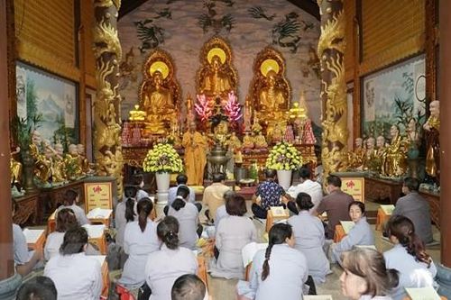Người Việt tại Lào và Thái Lan tưởng niệm các chiến sĩ hy sinh tại đảo Gạc Ma