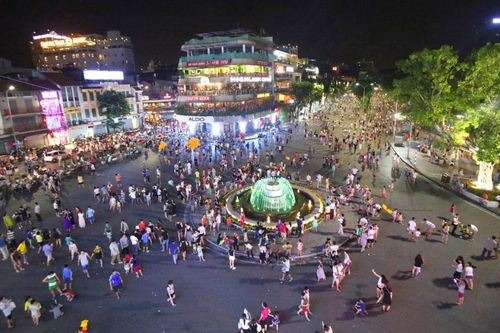 Mở lại hoạt động các không gian đi bộ tại quận Hoàn Kiếm từ ngày 18-3