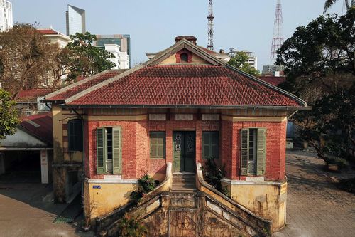 Nghiên cứu việc di dời biệt thự cổ 100 tuổi ở Huế