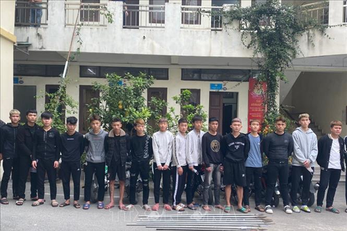 Tạm giữ 18 đối tượng đua xe trái phép