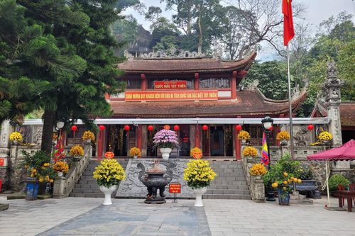 Kỳ thú danh thắng Tây Thiên