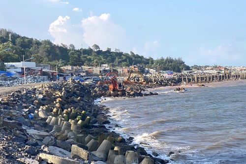Bình Thuận yêu cầu báo cáo dự án kè bị tố làm sai địa chỉ mà Bộ Công an đang điều tra