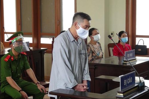 Đâm tử vong hàng xóm vì ghen tuông, người đàn ông lĩnh án 11 năm tù