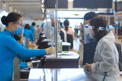 Đề xuất không cách ly với người nhập cảnh