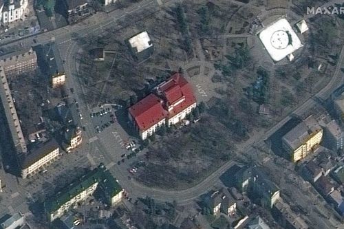 Ukraine và Nga cáo buộc lẫn nhau vụ tấn công nhà hát ở Mariupol