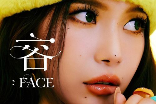 Mini album đầu tiên của Solar đứng đầu BXH album iTunes toàn cầu