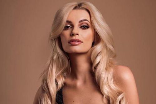 Nhan sắc ngọt ngào như búp bê của mỹ nhân Ba Lan vừa đăng quang Miss World 2021