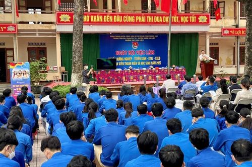 Gần 1.600 đoàn viên, thanh niên, học sinh tham gia ngày hội việc làm