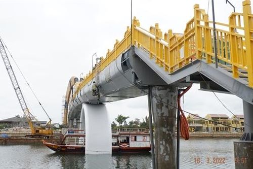 Cầu bộ hành 54 tỷ đồng sắp khánh thành 'vướng' đảm bảo an toàn và mỹ quan