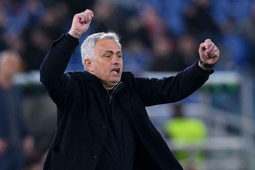 Roma vào tứ kết Europa Conference League