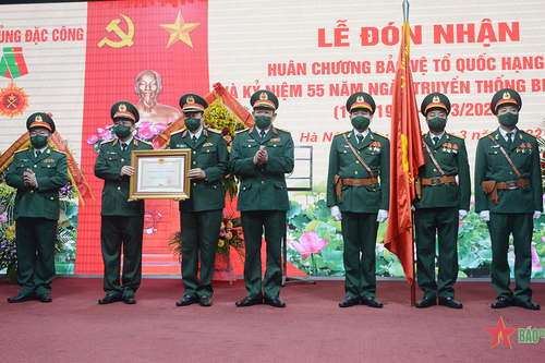 Binh chủng Đặc công đón nhận Huân chương Bảo vệ Tổ quốc hạng Ba và kỷ niệm 55 năm Ngày truyền thống