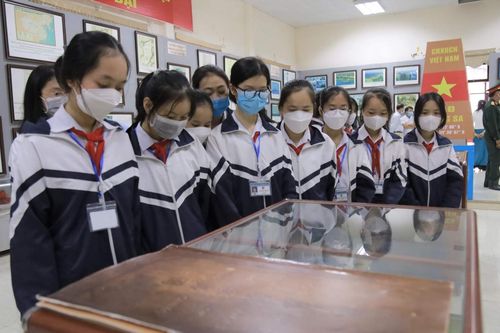 Quảng Trị: Trưng bày 150 tư liệu minh chứng Hoàng, Trường Sa là của Việt Nam
