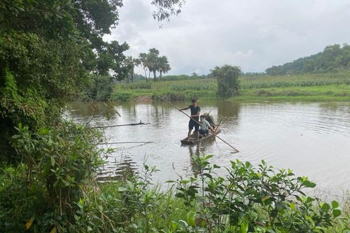 Tìm thấy thi thể nam sinh lớp 11 nghi nhảy cầu tự tử ở Hà Tĩnh