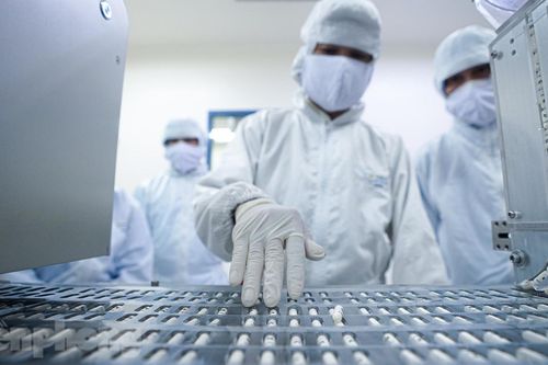Việt Nam được quyền sản xuất thuốc uống điều trị COVID-19 giá rẻ