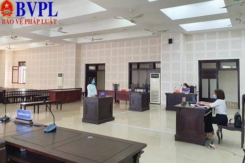 Sử dụng tài khoản ngân hàng của người khác để nhận và chiếm đoạt tiền tỉ