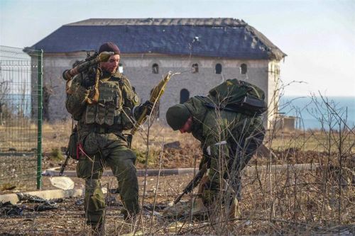 NÓNG: Vấp tuyến phòng thủ kiên cố của Ukraine, phe ly khai tổ chức 'luồn sâu - đánh hiểm'
