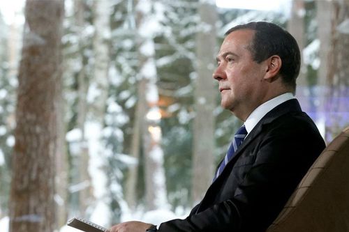 Ông Medvedev cảnh báo Mỹ: Nga đủ sức khiến siêu cường thế giới phải 'tỉnh ngộ'!