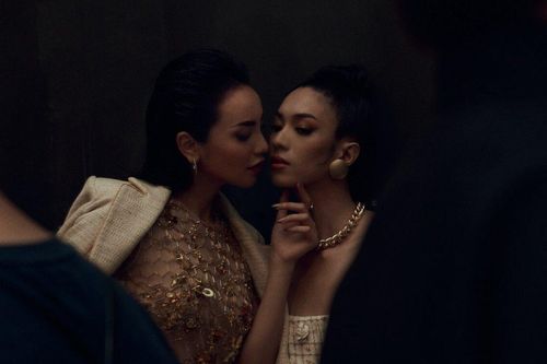 Trước thềm MUV 2022, trò cưng Thanh Hằng tung ảnh 'tình chị duyên em' cùng mẫu phi giới tính