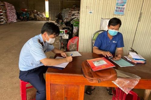 Thu giữ 10 tấn phân bón có dấu hiệu nhập lậu ở Đắk Nông