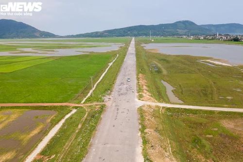 Đường vào khu liên hợp gang thép Formosa nát bét, 'hành hạ' người đi đường