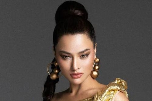 Trở lại sau 10 năm 'ở ẩn', Vũ Thu Phương gây 'choáng' với ngoại hình cực 'sốc'