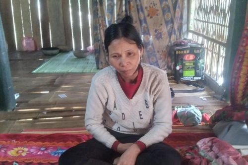 Không tiền đi viện, người phụ nữ ung thư và lao phổi nằm nhà chờ chết