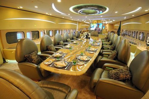 'Choáng' với nội thất máy bay như cung điện dát vàng, người giàu vung tiền tỷ chỉ để hưởng thụ trong một giờ