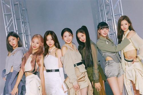 COVID-19 khiến làng nhạc Hàn Quốc lao đao: Hàng loạt idol trở thành F0, hoãn concert, hủy bỏ lịch trình liên tục