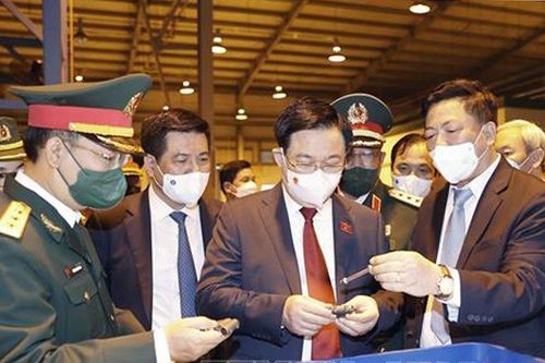 Chủ tịch Quốc hội Vương Đình Huệ: Công nghiệp quốc phòng là một bộ phận hết sức quan trọng của công nghiệp quốc gia