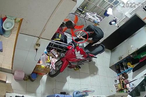 Phá khóa cửa phòng trọ rồi 'ung dung' trộm tiền, xe máy
