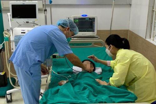 120 giờ lọc máu cứu sống bệnh nhi nhiễm SARS-CoV-2 nguy kịch