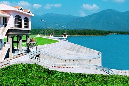 Điều tiết nước hợp lý phục vụ nhu cầu sản xuất, dân sinh